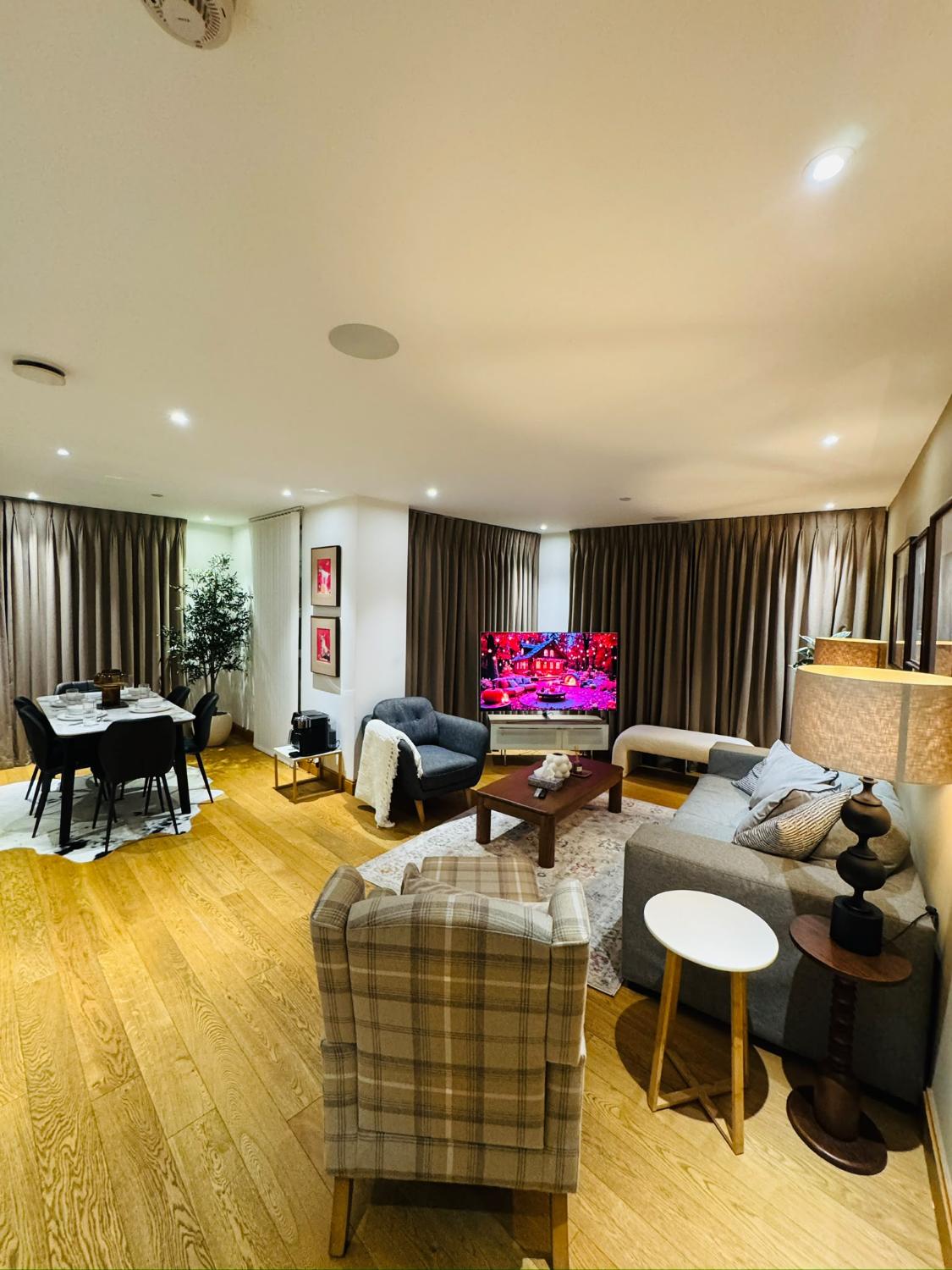 Victoria Three-Bedroom Residence